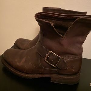Frye Engineer brown boot
